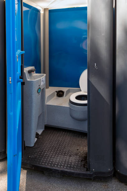Best Porta potty delivery and setup  in Bay St Louis, MS